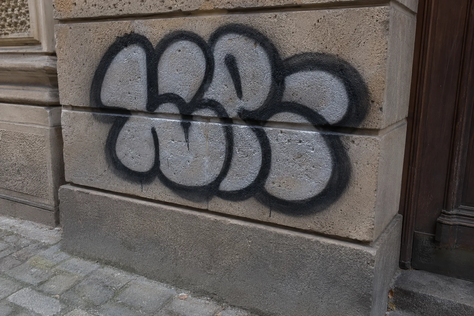 Pankow vor Graffitientfernung